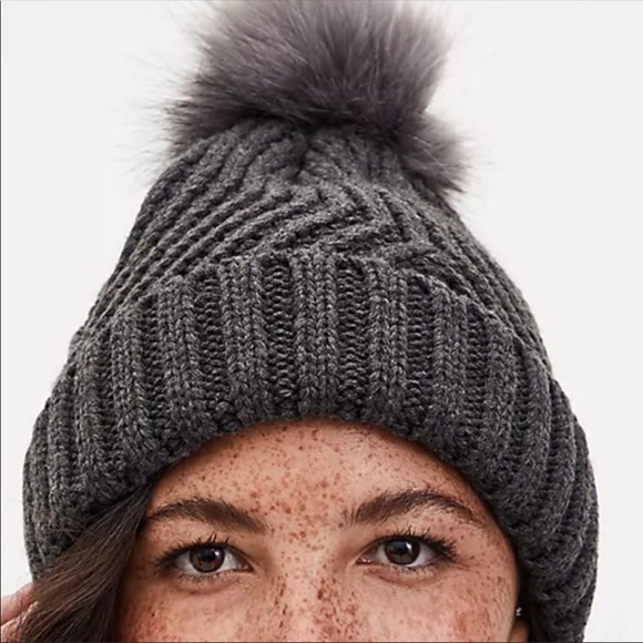 Nwt Torrid Grey Rib PomPom Beanie - Picture 3 of 4